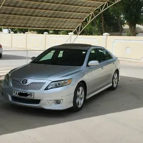 Toyota Camry 2011