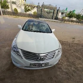 Hyundai Grandeur 2012