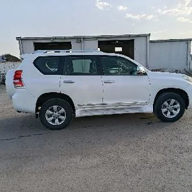 Toyota Land Cruiser Prado 2011