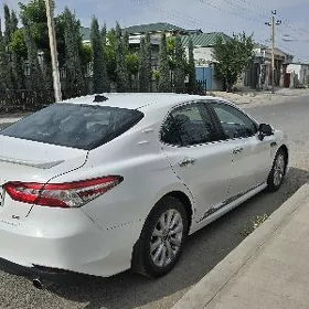 Toyota Camry 2018