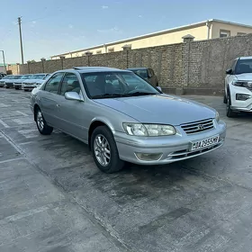 Toyota Camry 2000