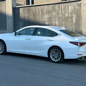 Lexus ES 350 2019