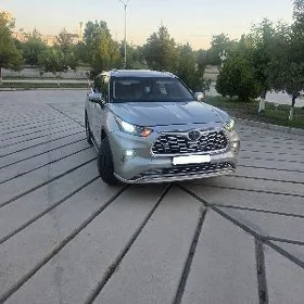 Toyota Highlander 2020