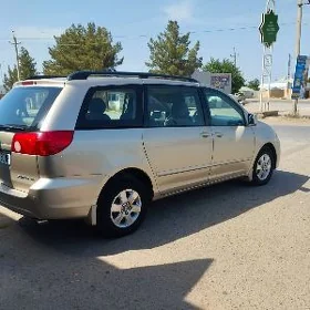 Toyota Sienna 2006