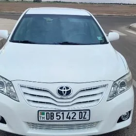 Toyota Camry 2011