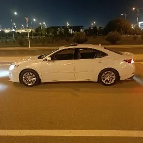 Lexus ES 350 2016