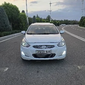 Hyundai Accent 2013