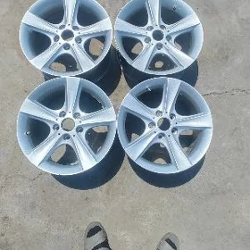 mary disga R16
