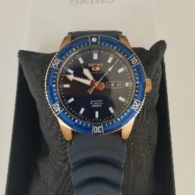 SEIKO 5 SPORTS