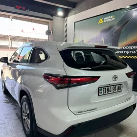 Toyota Highlander 2022