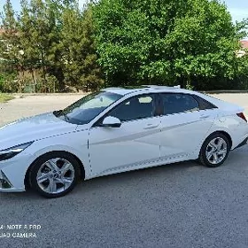 Hyundai Elantra 2022