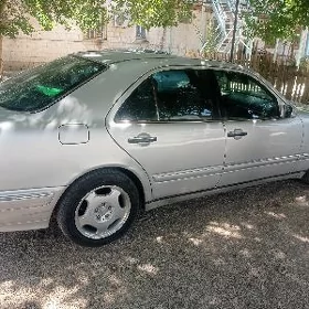Mercedes-Benz E430 1998