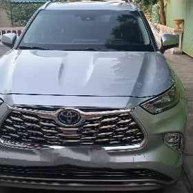 Toyota Highlander 2020
