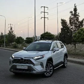 Toyota RAV4 2023