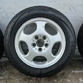 Diska, pokryşka Mercedes