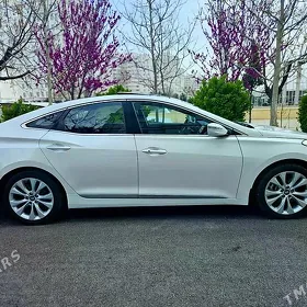 Hyundai Grandeur 2012