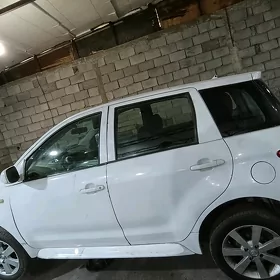 Toyota XA 2005