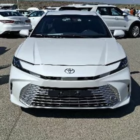 Toyota Camry 2025