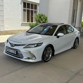 Toyota Camry 2023