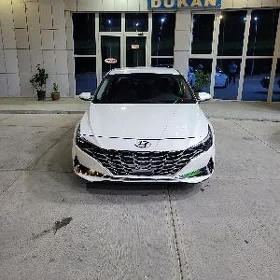 Hyundai Elantra 2021