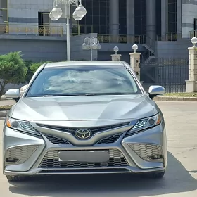 Toyota Camry 2019