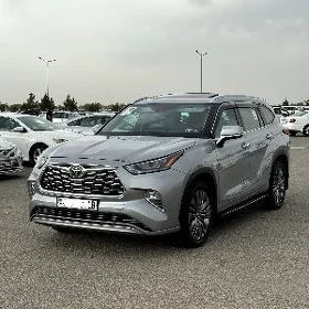 Toyota Highlander 2021
