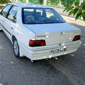 Peugeot 405 2012