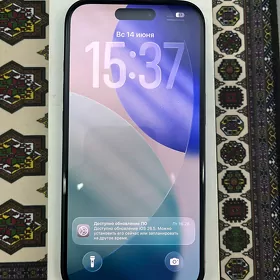iPhone 16