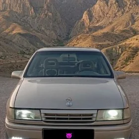 Opel Vectra 1990