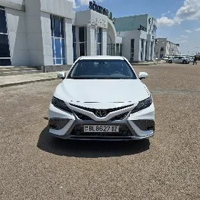 Toyota Camry 2023