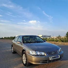 Toyota Camry 2001