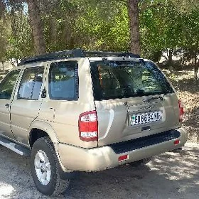 Nissan Pathfinder 2004
