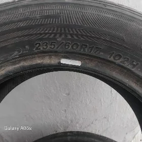 235/60R17 102 H