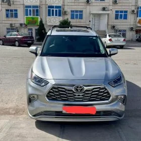 Toyota Highlander 2022
