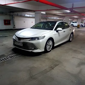 Toyota Camry 2018