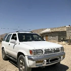 Nissan Pathfinder 1998