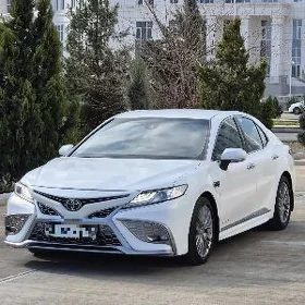 Toyota Camry 2020