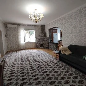 Ереванская Плановый дом