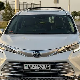 Toyota Sienna 2022