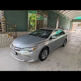 Toyota Camry 2017