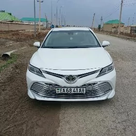 Toyota Camry 2018