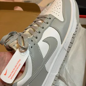 кроссовки NIKE