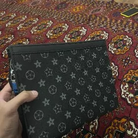 LV Clutch
