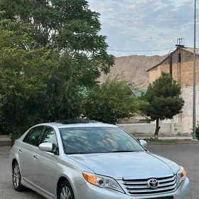 Toyota Avalon 2011