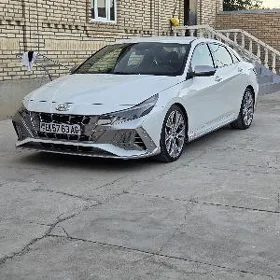 Hyundai Elantra 2022