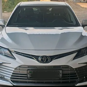 Toyota Camry 2021
