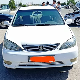 Toyota Camry 2004