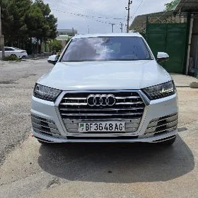 Audi Q7 2015