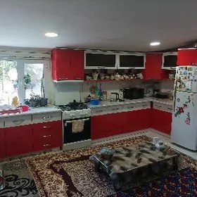 КУХОННЫЙ ПРОДАЕТЬСЯ