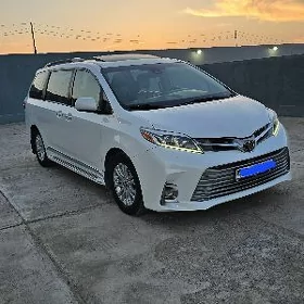 Toyota Sienna 2018